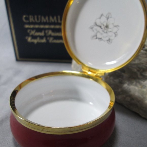 Crummles Enamel Box MAGNOLIA Soulangiana Blossom - Picture 3 of 15